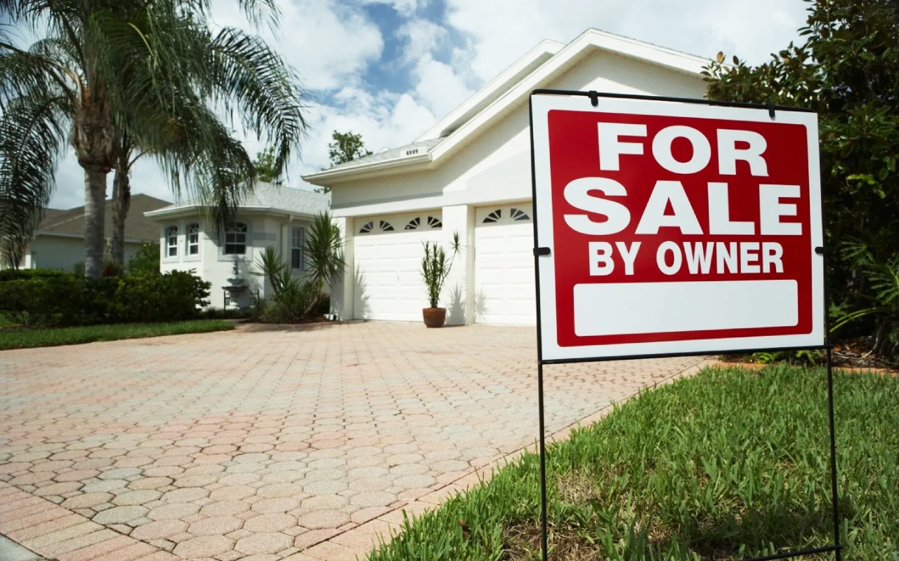 What Steps to Take Before Selling a House